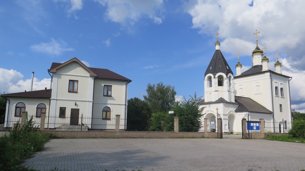 Троицкая церковь - Церковь Троицы Живоначальной в Лужках